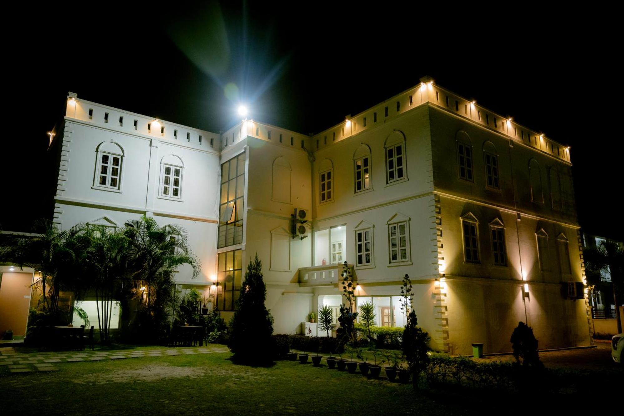 Hotel Maden Inn Itahari 외부 사진